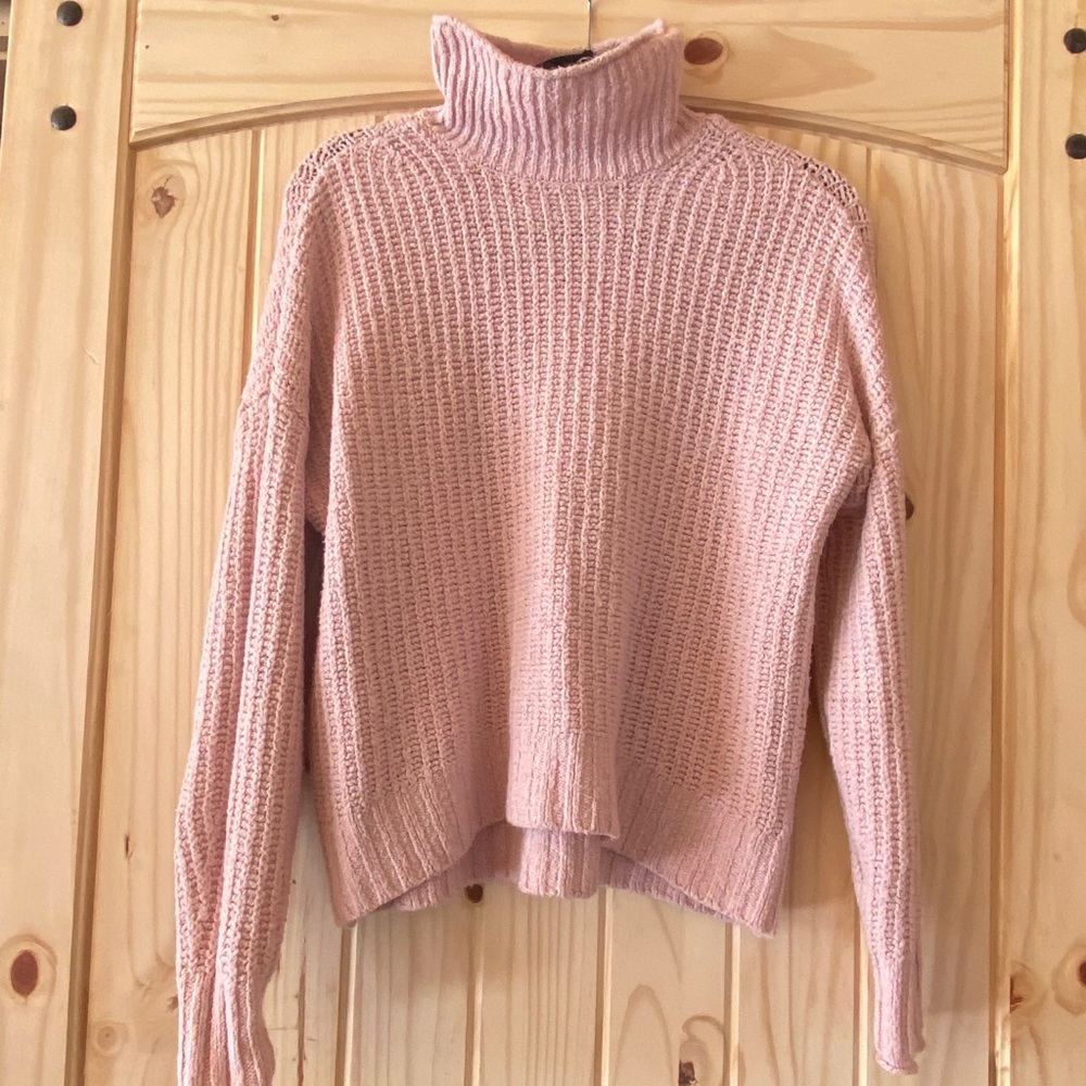 Pink waffle knit loose turtleneck sweater
